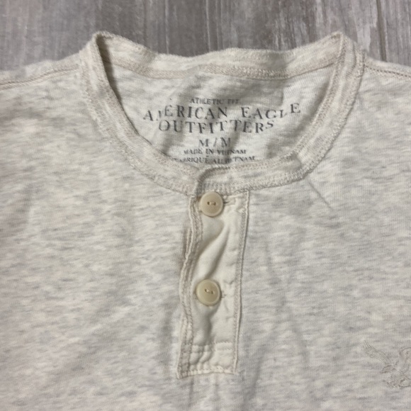 American Eagle Henley SOFT shirt like new - Picture 3 of 7